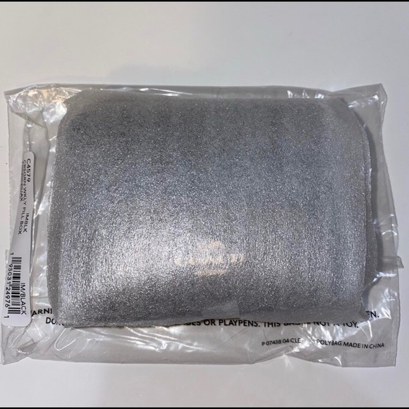 Coach leather weekly pill box - Picture 3 of 6